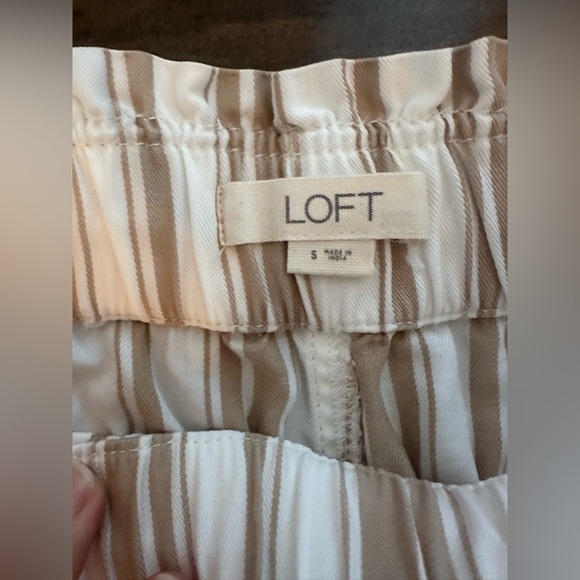 LOFT Striped Lyocell Paperbag Waist Shorts S | Summer Casual Neutral Beach - Picture 3 of 6
